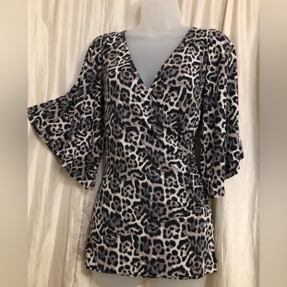 VENUS Leopard 🐆 Animal Print surplice cold shoulder top NEW - Picture 11 of 11
